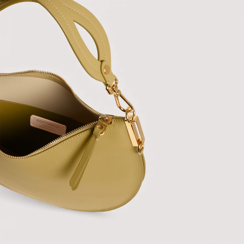 COCCINELLE SUNUP MEDIUM KOŽENÁ KABELKA