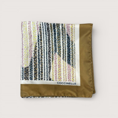 MONOGRAM DOTS ŠÁTEK COCCINELLE