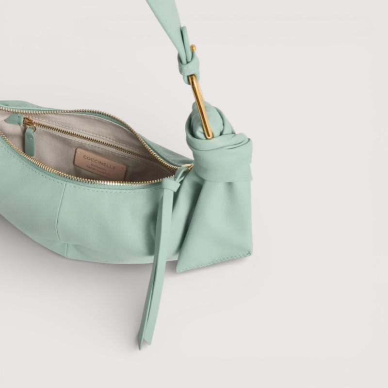 FUROSHIKI SMALL KOŽENÁ KABELKA COCCINELLE