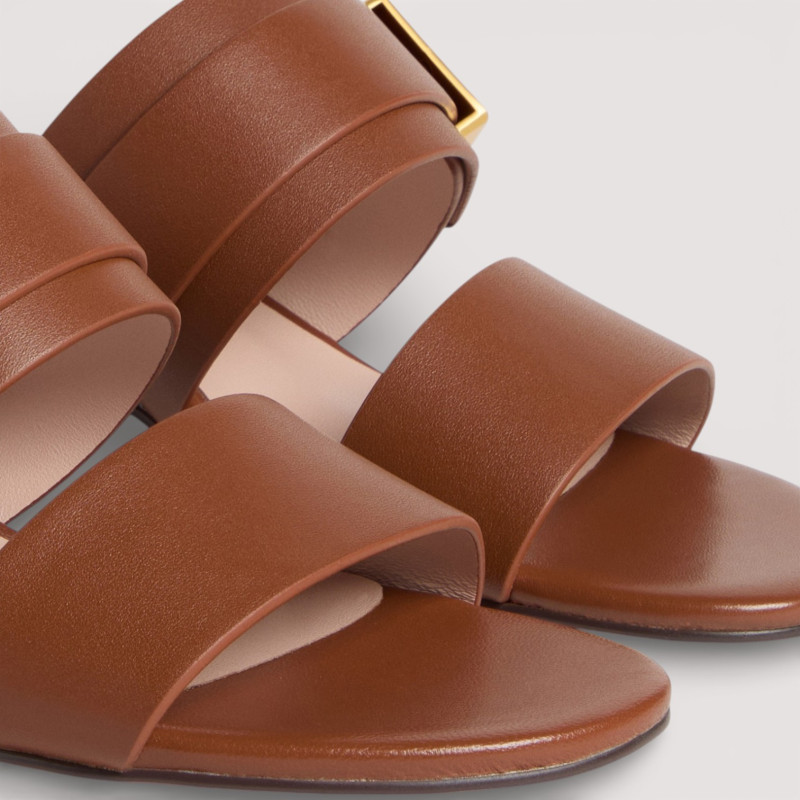 C-ME LOCK COW SANDÁLY COCCINELLE