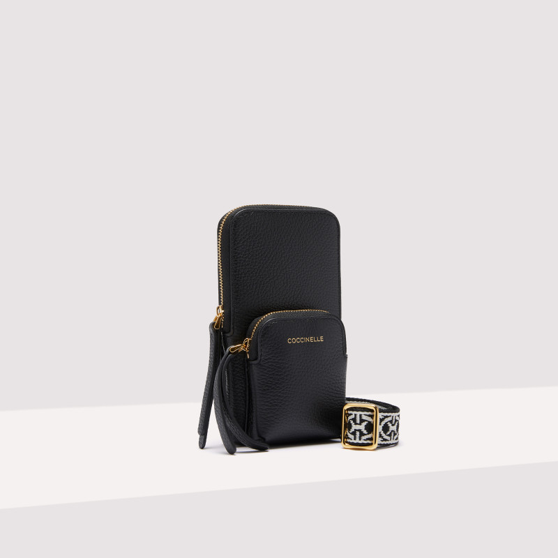 COCCINELLE PIXIE KOŽENÉ POUZDRO NA TELEFON BRUNETTE AW25