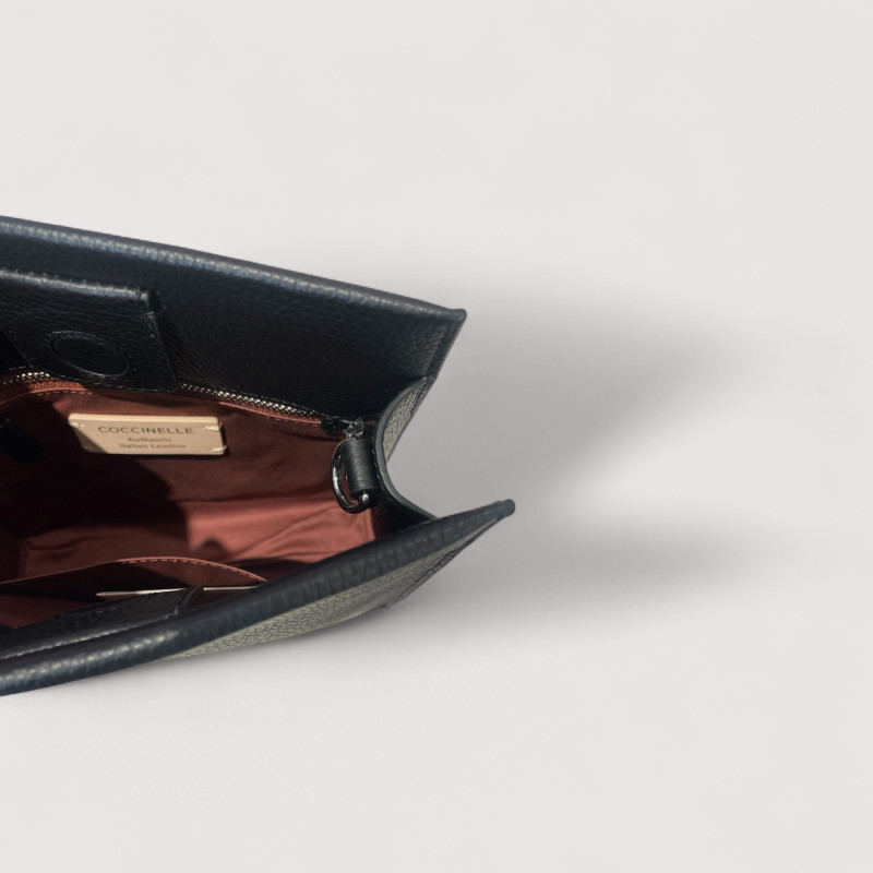 COCCINELLE MYRTHA MAXI LOGO SMALL KOŽENÁ CROSSBODY KABELKA